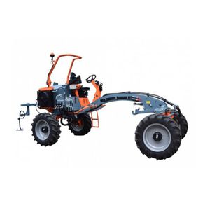 Traktor mit erhöhtem Fahrgestell
