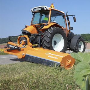 mounted reach mower / flail