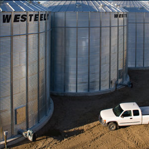 grain silo / metal / flat-bottom