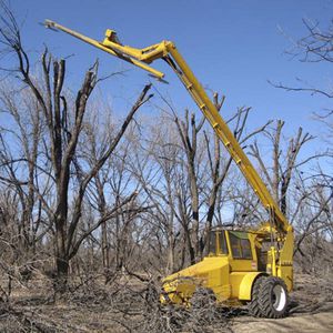 pecan tree hedger / self-propelled / disc / high