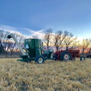 vertical mixer / trailed / PTO-driven