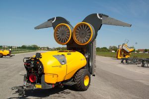 trailed sprayer / for viticulture / air blast / with rigid arm