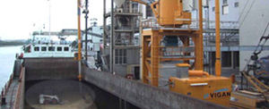 bulk carrier ship unloader / grain