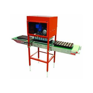 semi-automatic transplanting machine / dibbling