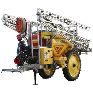 trailed sprayer / folding arms / with diaphragm pump