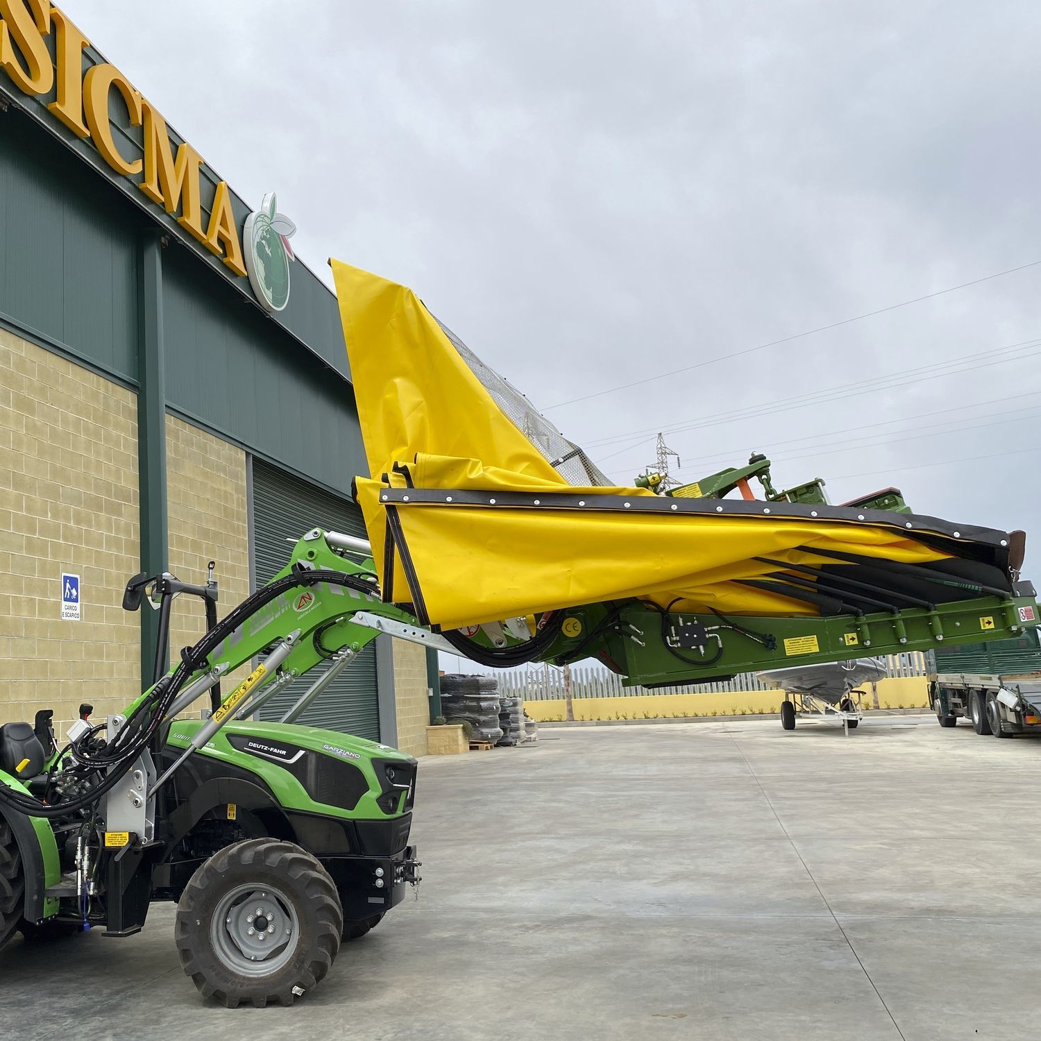 Scuotitore Per Alberi Per Olive TF PL SICMA Montato Su Trattore