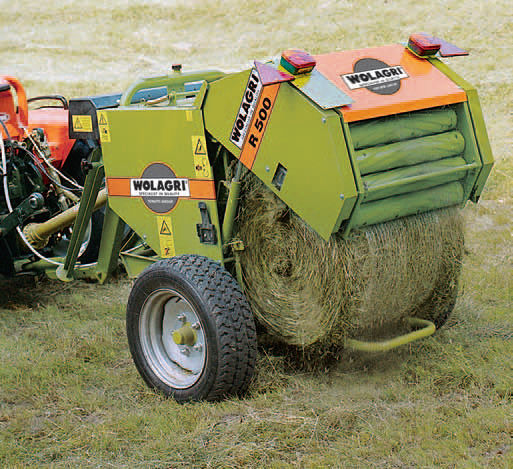 Runde Ballenpresse R500 Series Tonutti / Wolagri Festvolumen