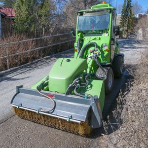 angebaute Kehrmaschine