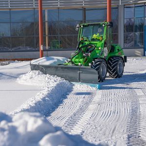Schneeschild mit Hydraulikregelung 1