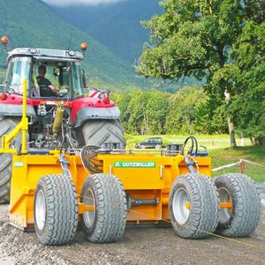 Planiermaschine zur Vorbereitung der Felder