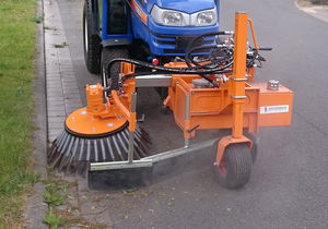 traktormontierte Kehrmaschine