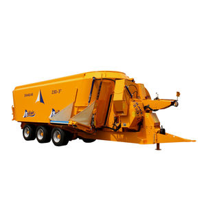 vertikaler Futtermischwagen