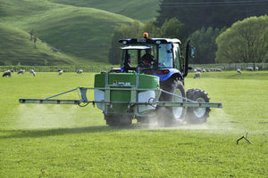 Sprühgerät mit Dreipunktanbau 1