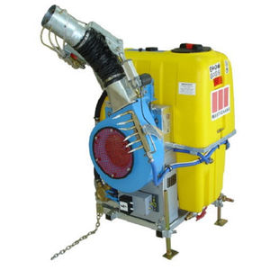 montierte Feldspritze / für Obstbau / für Gemüseanbau / pneumatisch