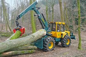 Forst Skidder / mit Greifer