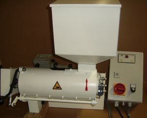 Labor-Rebelmaschine