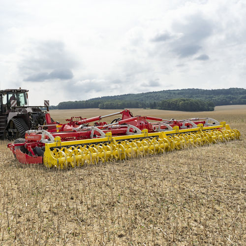 Angebaute Kurzscheibenegge - TERRADISC T series - PÖTTINGER Landtechnik GmbH - einteilig / mit Rolle / mit Dreipunktanbau