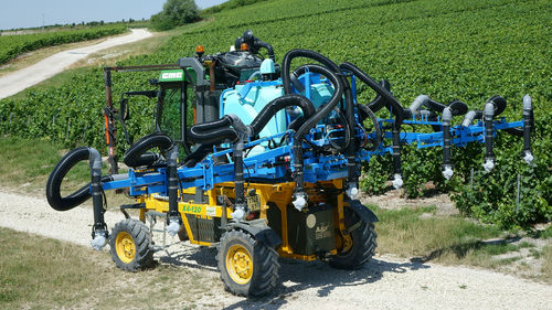 Angebautes Sprühgerät - CRUIS’AIR Platform - BERTHOUD - für Weinbau / hydraulisch / pneumatisch