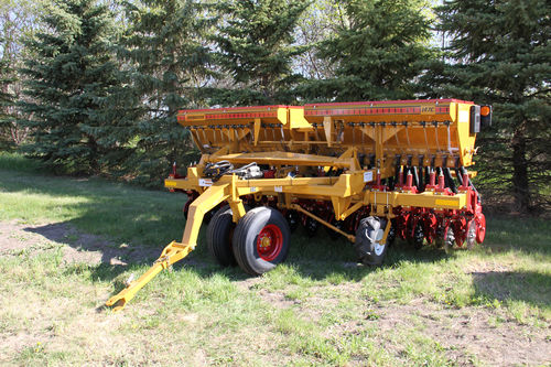 Trichter-Drillmaschine - 147C - Haybuster Agricultural Products - Scheiben / Schar / 24 Reihen