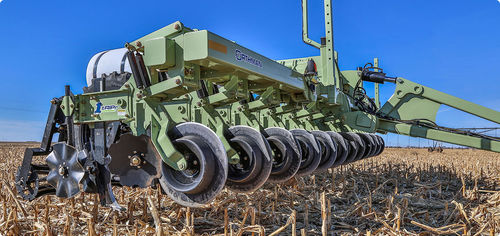 Strip-Till mit Sämaschine - 1tRIPr - Orthman - 6 Reihen
