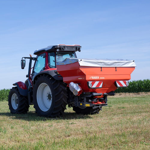 Angebauter Düngerstreuer - MDS 20.2 series - RAUCH Landmaschinenfabrik GmbH - fest / Doppelscheiben / breit