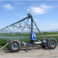 Schlauchzufuhr-Bewässerungsrampe - REINKE Irrigation - 4 Räder / einflügelig