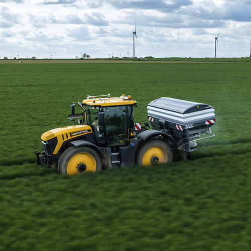 Breiter Düngerstreuer - X - SKY Agriculture - angebaut / fest / flüssig