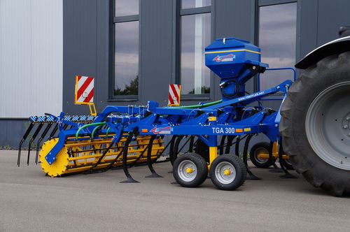 Angebauter Grubber - TGA250 – TGA300 series - Treffler Maschinenbau GmbH & Co. KG - mit Rolle / mit Dreipunktanbau / mit festen Zähnen