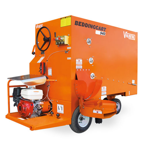 Einstreumaschine mit Fahrgestell - Beddingcart - Valmetal - mit Eigenantrieb / Einstreu / elektrisch