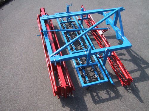 Angebauter Grubber - ZINGER Mechanisatie BV - ZIBO Holland - mit Rolle / mit Dreipunktanbau