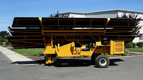 Olivenbaumschüttler - C7-E - Coe Orchard Equipment, Inc. - Schalenfrucht / mit Eigenantrieb