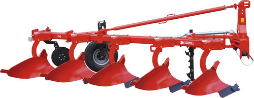 Pflug mit Tülle - KMJ  - Akpil - angebaut / 5 Zinken