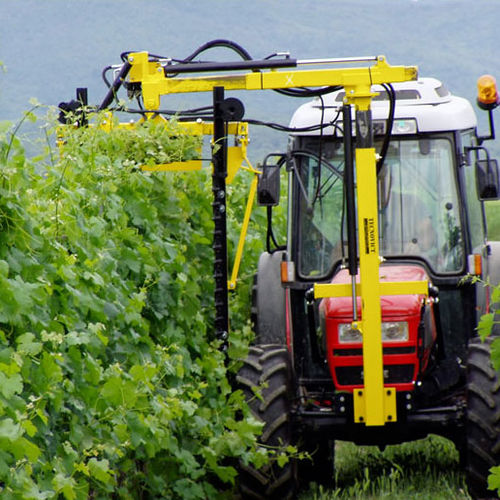 Schneidemaschine für Weinbau - 220T - Spezia srl - Tecnovict - traktormontiert / mit Mähbalken / vertikal