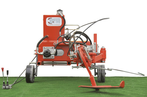 Mechanischer Unkrautentferner - AB9 - BFM - angebaut / zwischen den Weinstöcken / für Weinbau