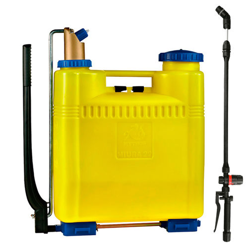 Rückenspritze mit Handpumpe - MIURA 22 - DI MARTINO SpA - für Garten / für Weinbau / für biologische Produkte