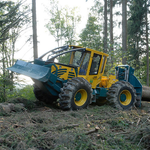 Forst Skidder / mit Eigenantrieb - 805 S - HSM Hohenloher Spezial-Maschinenbau - Seilzug
