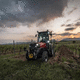 Schmalspurtraktor / powershuttle / für Weinanbau / 4-Zylinder