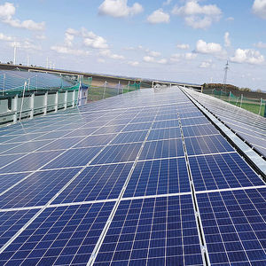 establo alimentado por energía solar