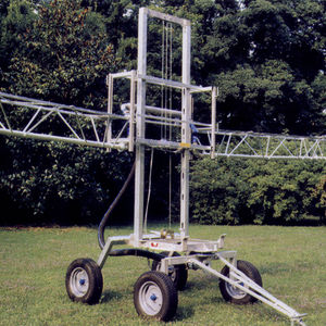 carro de riego con ruedas 1
