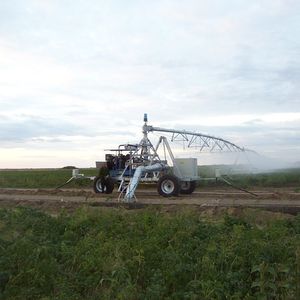 pivots de riego alimentados en acequia