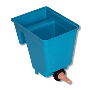 cubo de lactancia para terneros 1
