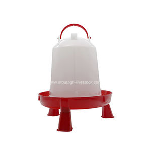 bebedero para aves de corral