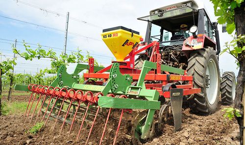 Abonadora remolcada -  KS 40 M2 - APV - Technische Produkte GmbH - para fertilizante sólido