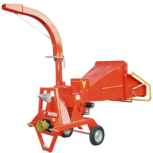 Trituradora de ramas de acoplamiento - CIPPO 15 - CARAVAGGI Srl - con motor térmico / con fuente de alimentación hidráulica