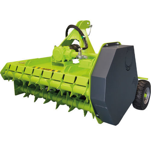 Trituradora de eje horizontal remolcado - MAX series - Niubo Maquinaria Agricola, S.L.U. - de cuchillas / hidráulico