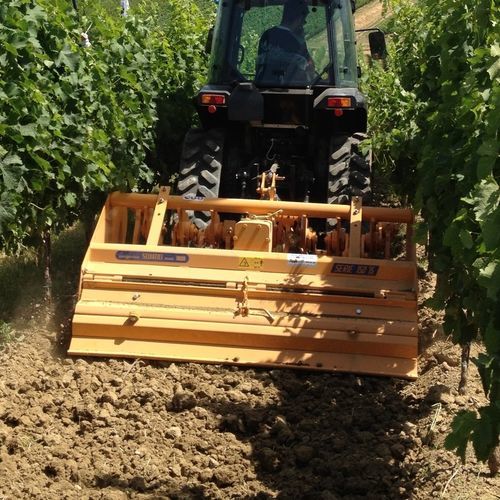 Azadonadora de toma de fuerza - 120.75 SERIES - SELVATICI srl - montada en tractor