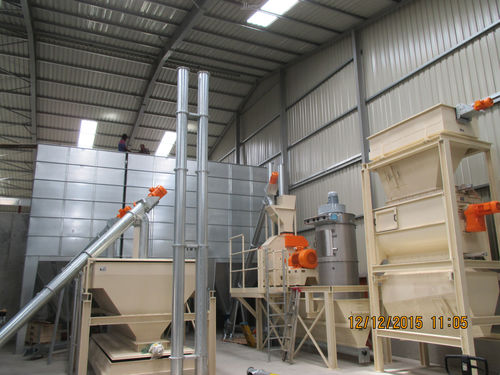 Silo de interior - 125	 - BDW Feedmill Systems GmbH & Co. KG - para cereales / de acero / de descarga