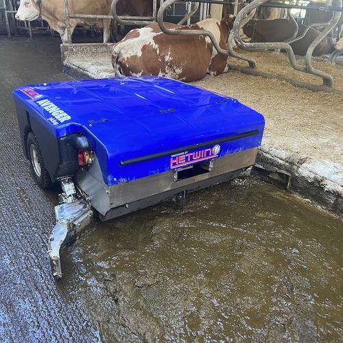 Arrobadera para estiércol robotizada - AVENGER pickup - HETWIN Automation Systems GmbH - recta / para suelo con canalización / con motor eléctrico