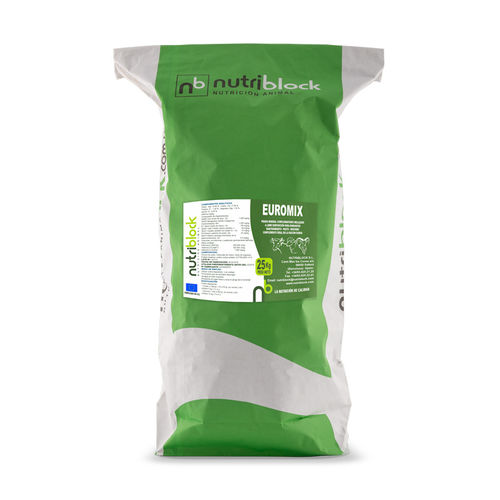 Complemento alimenticio para animales - Euromix - NUTRIBLOCK - para bovinos / para ovinos / para ganado caprino