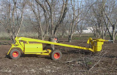 Plataforma elevadora de siega - SA650 - TOL Incorporated - para la poda de árboles / autopropulsada